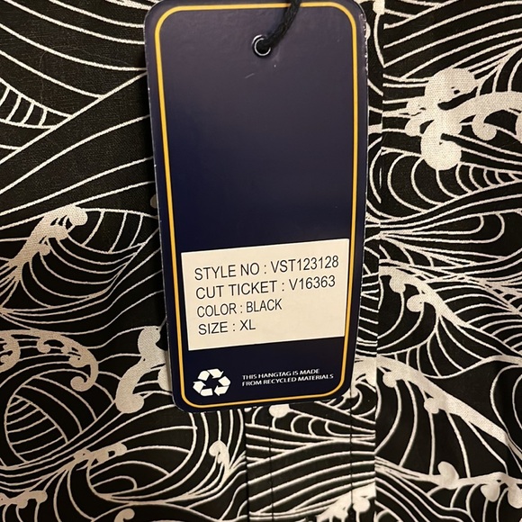 Skull + Wave Print Mens Button Up Size XL NWT VSTR - Picture 3 of 5